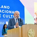 Metade da população vê explosão da corrupção no governo, aponta PoderData