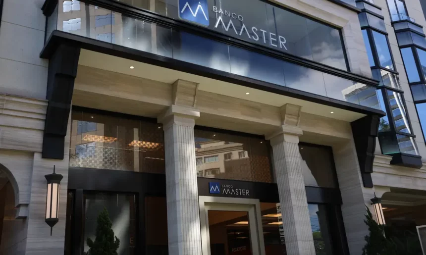 Senador Girão reúne assinaturas para instalar CPI do Banco Master