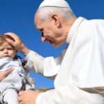 Vaticano define que somente Jesus salvou o mundo, e não Maria