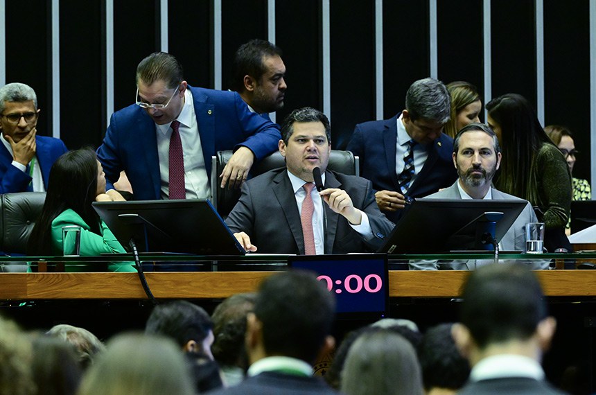 Em meio a atritos com Lula, Congresso derruba vetos de licenciamento ambiental