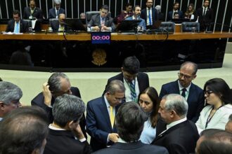 Congresso derruba vetos de Lula sobre projetos de CNH e taxas da Embrapa
