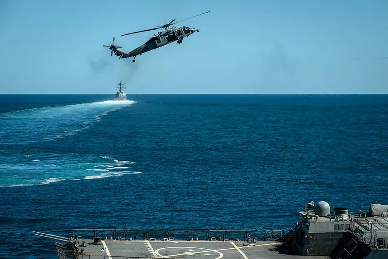 EUA enviam porta-aviões para águas próximas ao Irã, diante de possível ofensiva
