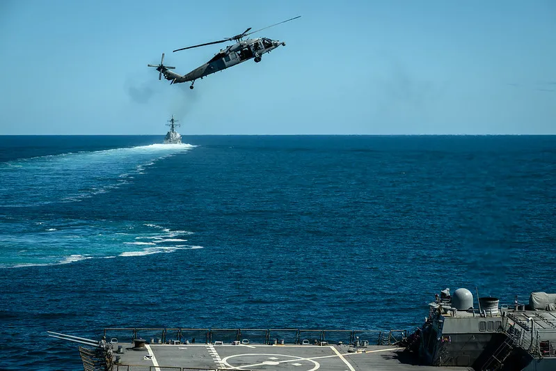 EUA enviam porta-aviões para águas próximas ao Irã, diante de possível ofensiva