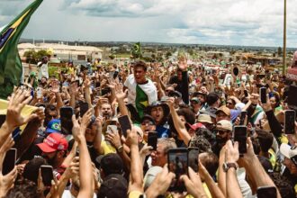 Nikolas chega a Brasília em caminhada que 'levanta' direita de todo o país