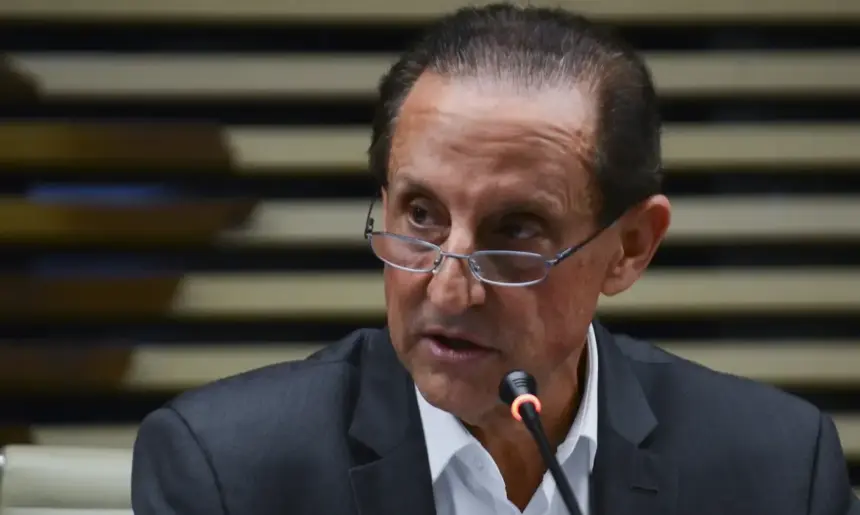 Fiesp e confederações pedem avanço da PEC da jornada livre