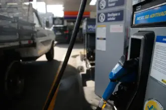 Pesquisa aponta falta de diesel em 142 cidades do RS
