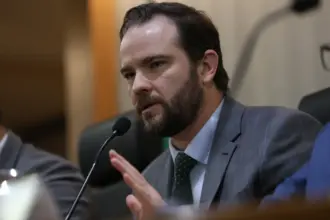 Ministério da Fazenda prevê superávit em 2027; sem Lula, talvez