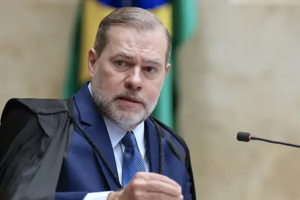 Senado garante assinaturas para CPI contra Toffoli e Moraes, mas direita critica
