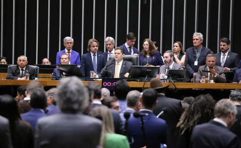 Lula sofre segunda derrota em 24h após derrubada de veto à dosimetria