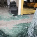 STF envia idosos do 8 de Janeiro para prisão domiciliar com tornozeleira e silêncio digital