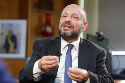 Lula substitui presidente do INSS após fracasso em reduzir fila de benefícios