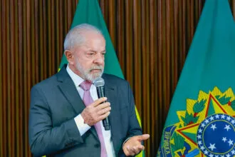 Governo Lula segue reprovado pela maioria: Quaest aponta 49% de desaprovação