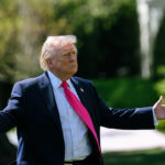 Trump recebe Flávio Bolsonaro na Casa Branca em gesto reservado a chefes de Estado