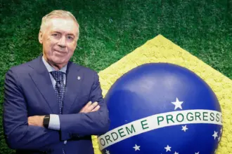 CBF anuncia ampliação de contrato com Carlo Ancelotti