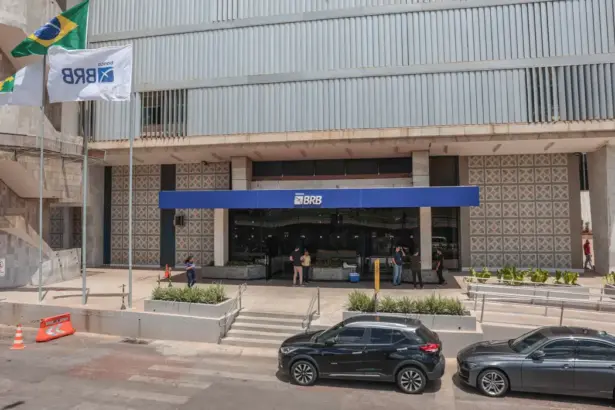 STF homologa acordo entre Governo do DF e FGC para salvar BRB
