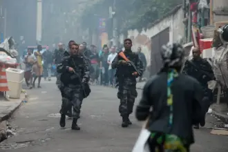 Em queda de braço com Lula, Trump declara PCC e CV organizações terroristas
