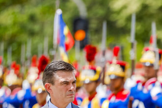 Presidente da Bolívia consegue apoio para conter protestos liderados por Evo Morales
