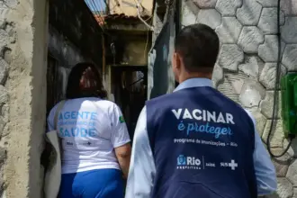 Considerada 'pauta-bomba', Senado analisa PEC dos agentes de saúde