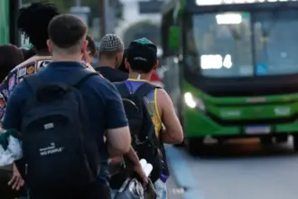 Motoristas de ônibus entram em greve por tempo indeterminado no RJ