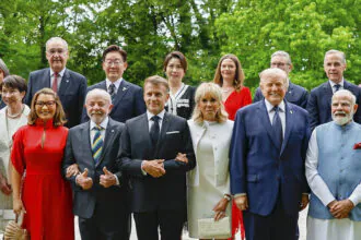 Trump ignora Lula no G7 e acentua isolamento do Brasil sob ameaça de tarifa de 37,5%