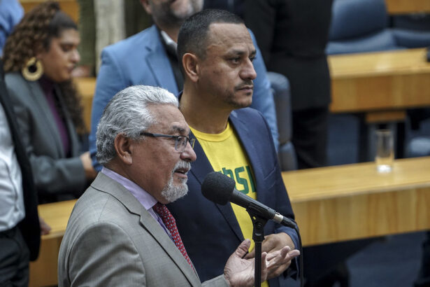 Preso por ligação com o PCC, petista Senival Moura pede afastamento do partido