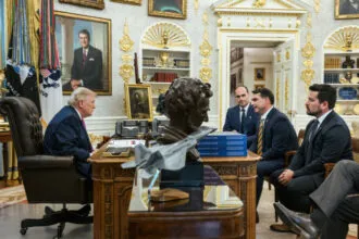 Trump elogia capacidade de Flávio Bolsonaro enquanto Lula cobra ligação dos EUA