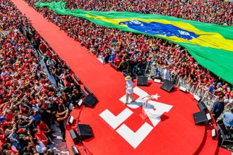 Lula inicia campanha prometendo enfrentar facções após três mandatos de avanço do crime