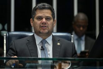 Alcolumbre diz que Senado votará fim da escala 6x1 após as eleições