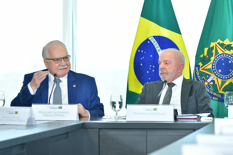 Fachin retira Mendonça de inquérito das fake news na tentativa de conter crise no STF