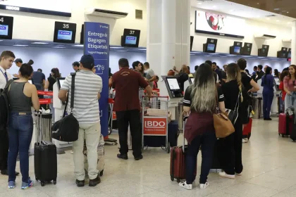Setor de serviços ficou estagnado em julho, aponta IBGE