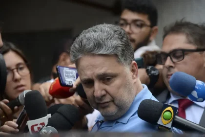 TSE quer parecer do Ministério Público antes de decidir sobre desistência de Garotinho no RJ