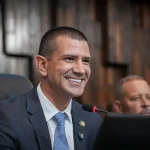 TSE anula votos de Garotinho e Douglas Ruas é eleito governador do RJ